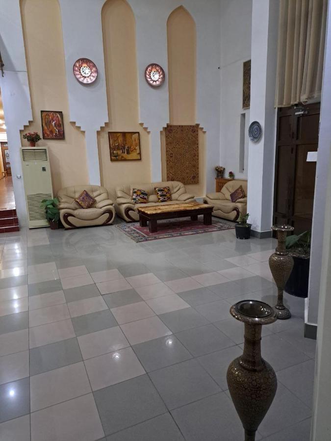 Karavan Hotel Buchara Exteriér fotografie